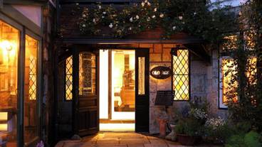 施設の入り口 / 37