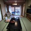 部屋は温泉露天がある以外はごく普通の和室です。