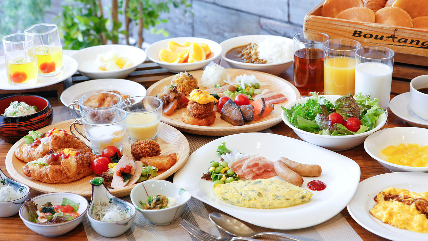 月替わりの「浜松パワーフード」メニューも注目のバイキング3465205