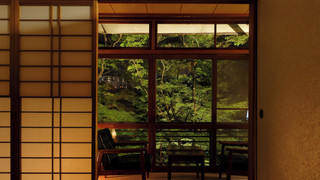 本館 楓を臨むあたたかみのある和室 禁煙