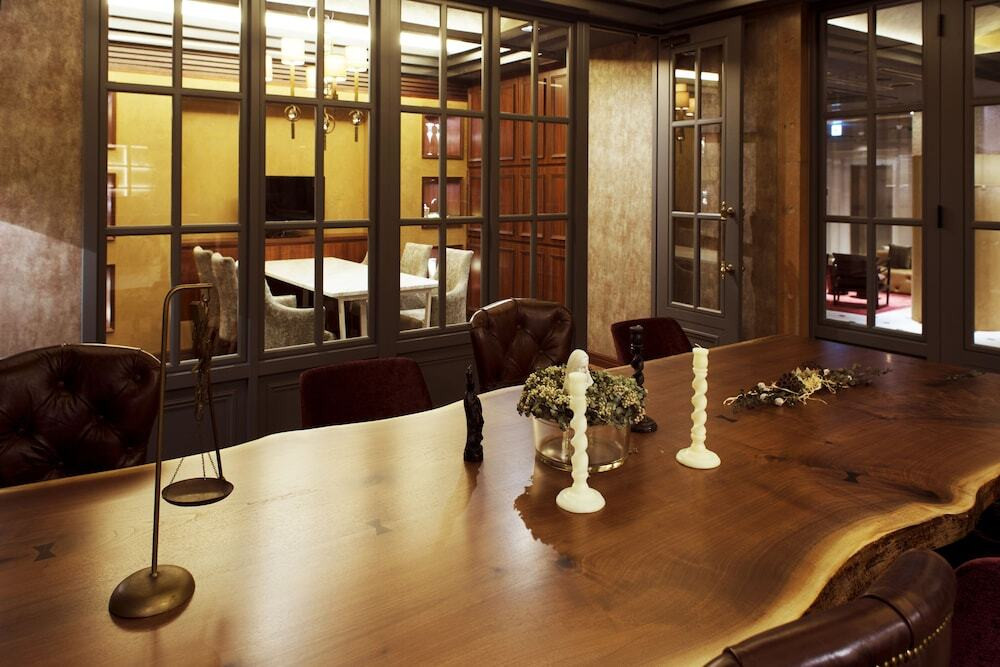 ロビーラウンジ