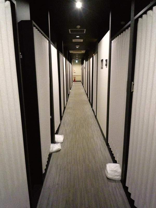 ３階キャビンルーム整然と