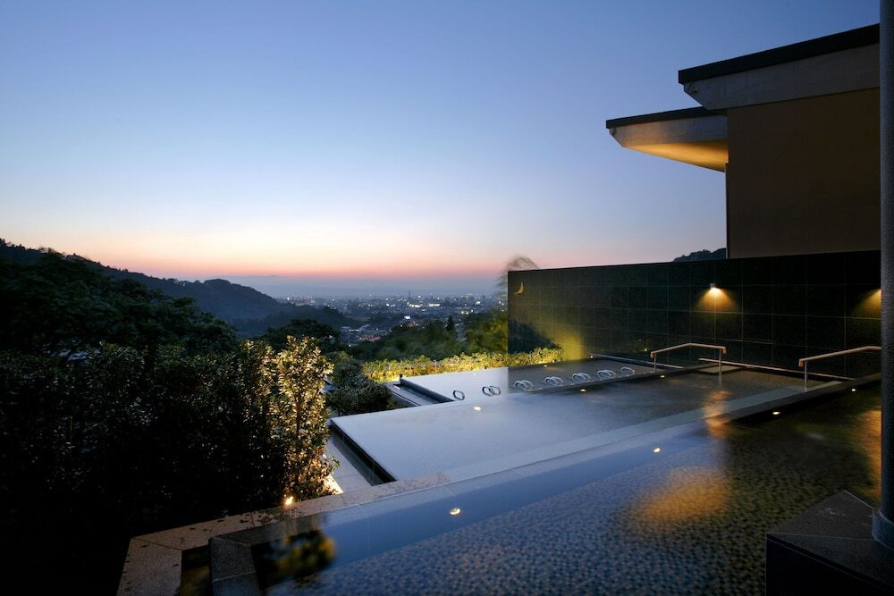 展望風呂に癒される。約70種類の朝食に舌鼓3529768