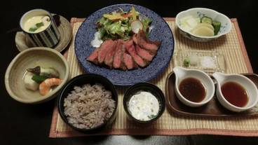 食事・飲み物 / 1