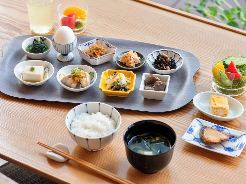 朝食