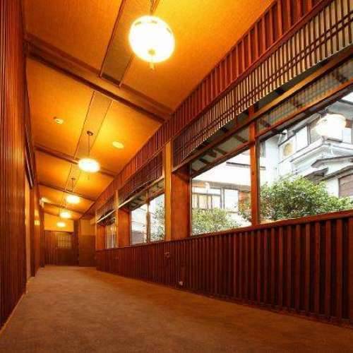 チェックアウトしたら
観光に出発！ / 1