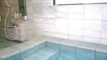 屋内スパ浴槽 / 1