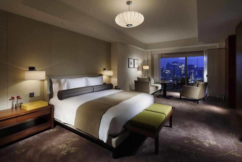 伝統と革新が光る大人のためのラグジュアリー空間3908081