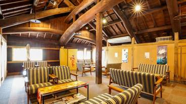 内部エントランス / 2