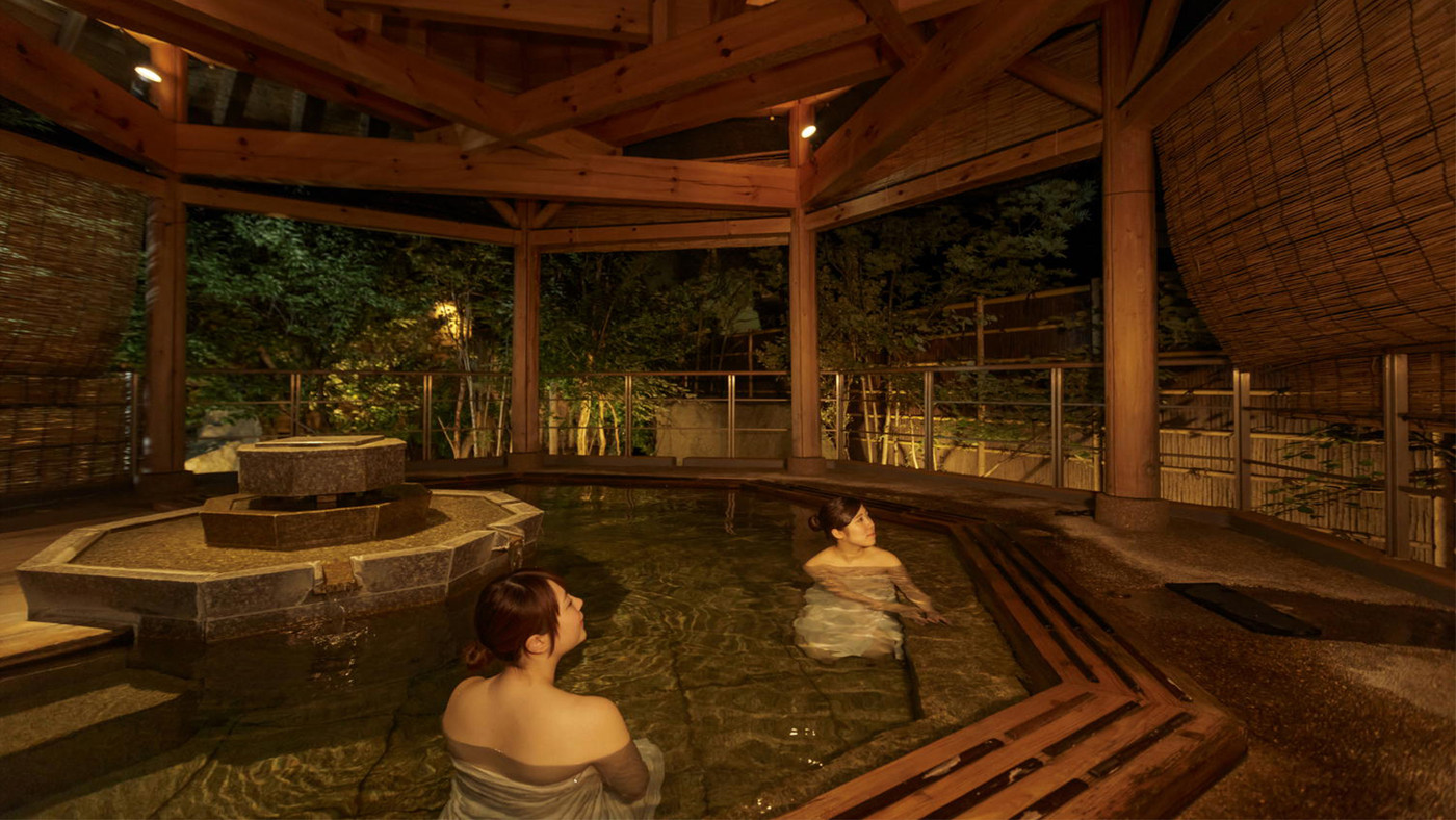 大浴場も露天風呂も開放感たっぷり「赤松の湯」3749008