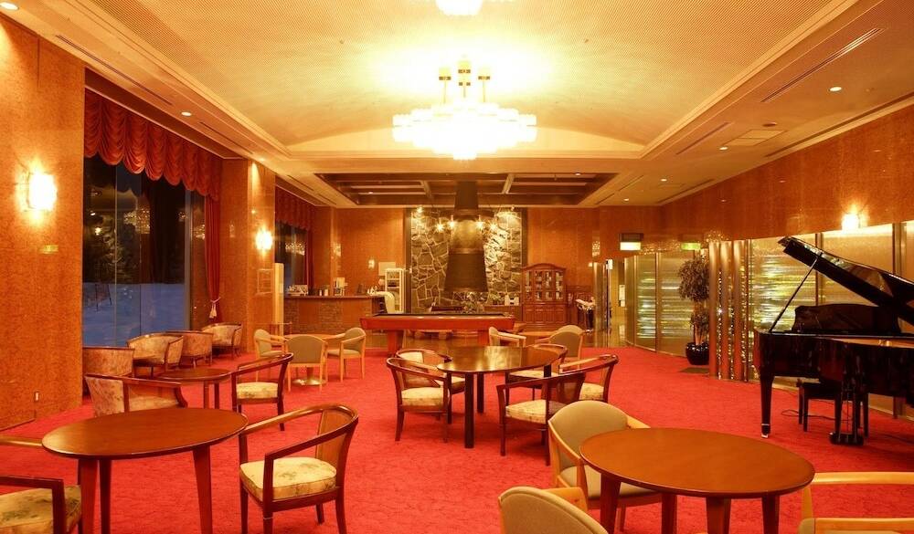 ホテルラウンジ / 4