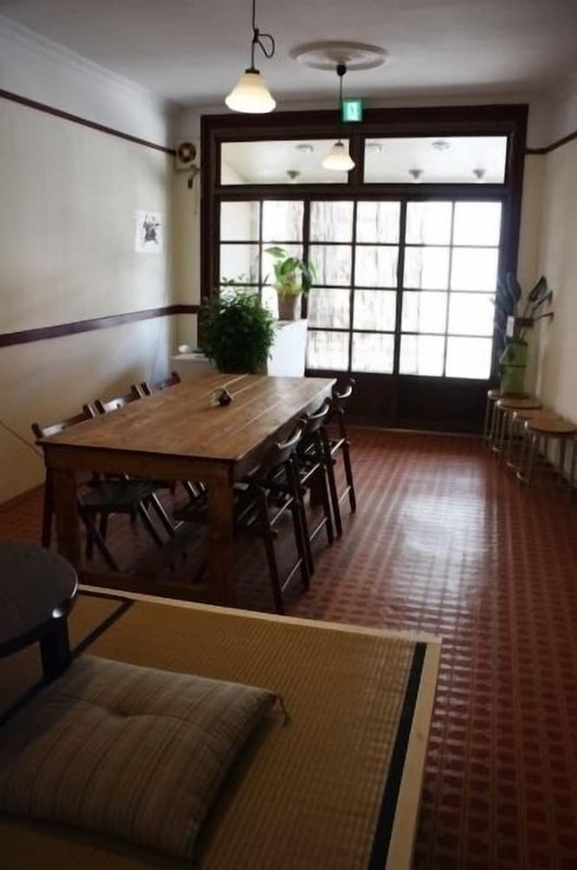 客室内のダイニングエリア