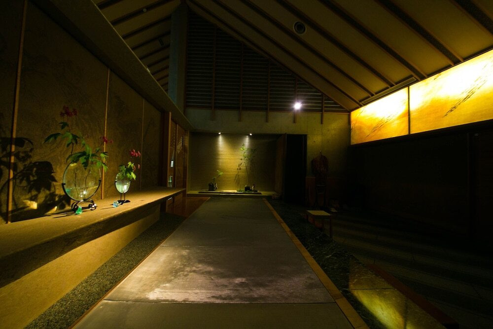 エントランス①