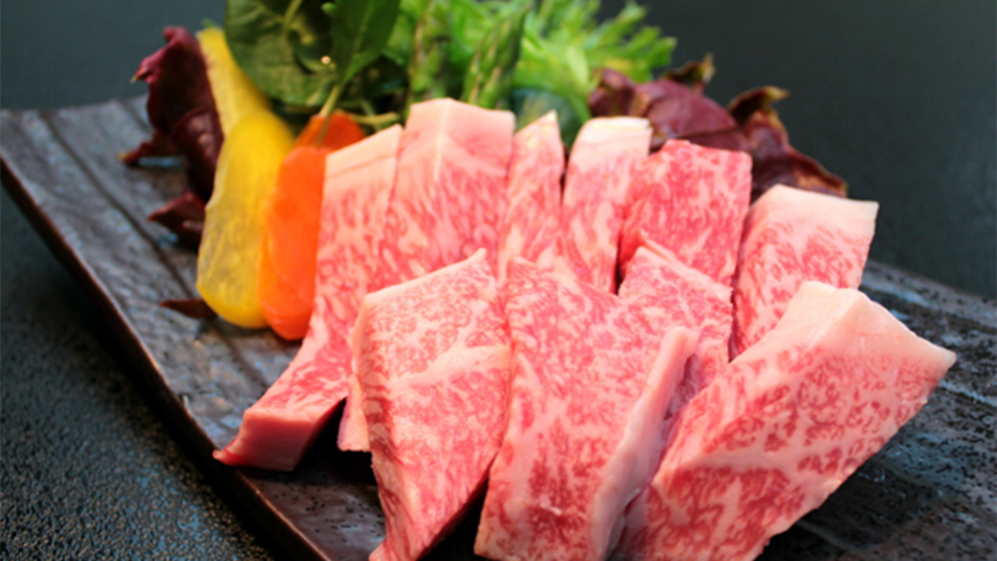 夕食 肉料理のイメージ