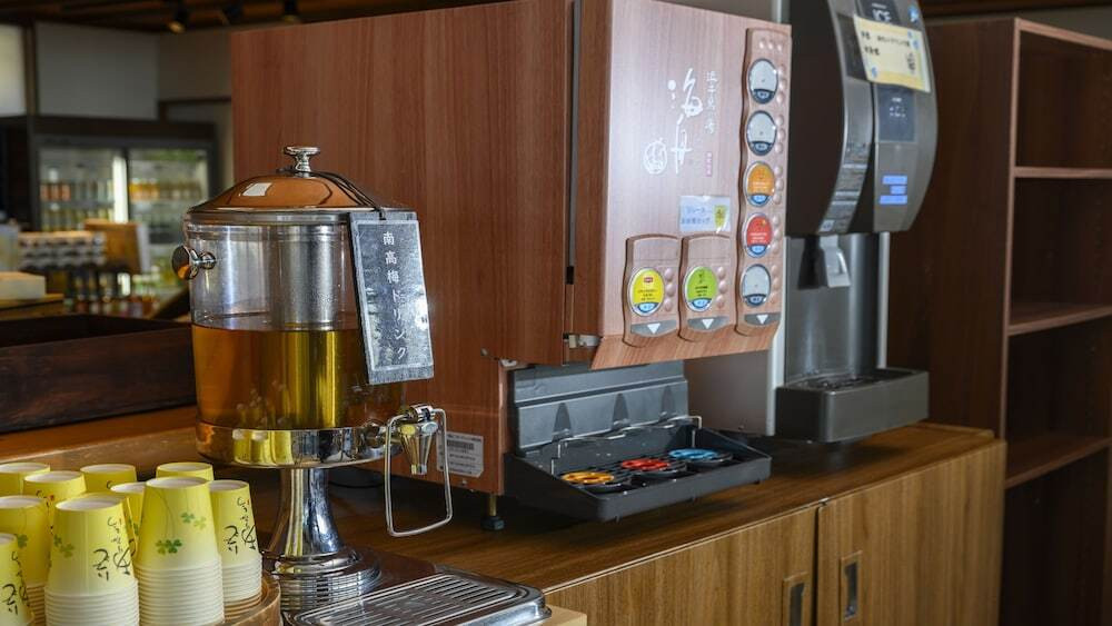 ラウンジのドリンクサービス