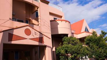 施設の入り口 / 6