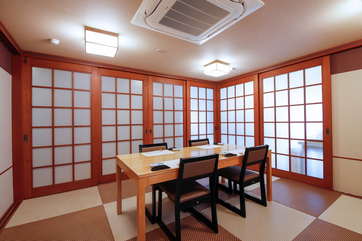 こみなと漁師料理 海の庭（コミナトリョウシリョウリ ウミノニワ） / 2