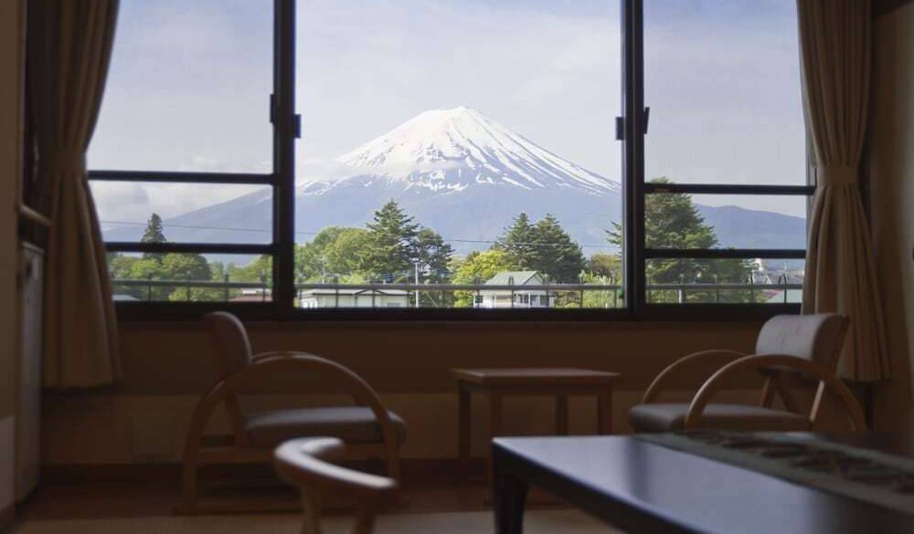 富士山側客室の眺望一例 / 1