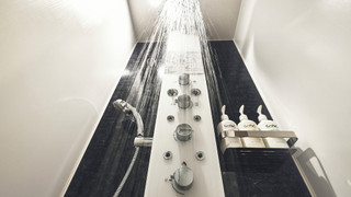 ルーム クイーンベッド 1 台 (Free Breakfast)