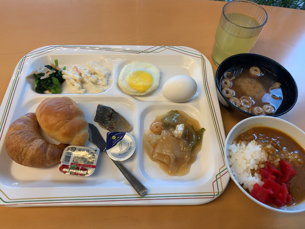 無料の朝食バイキング