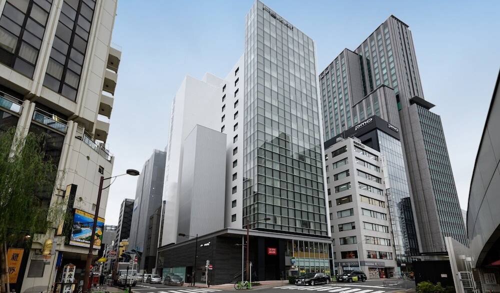 銀座通りから少し入った
ホテルへチェックイン / 1