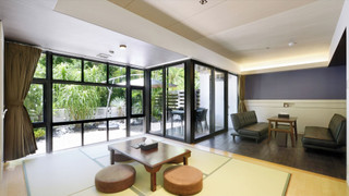 グランドフロア