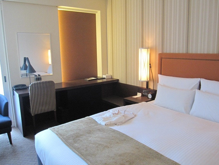 隣の物音は聞こえませんでした。