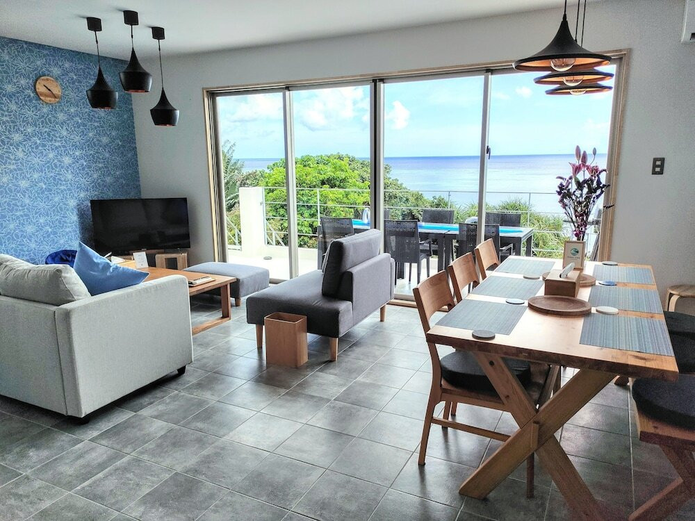 非日常にどっぷり浸かれる。海景色に時を忘れてリラックス3951354