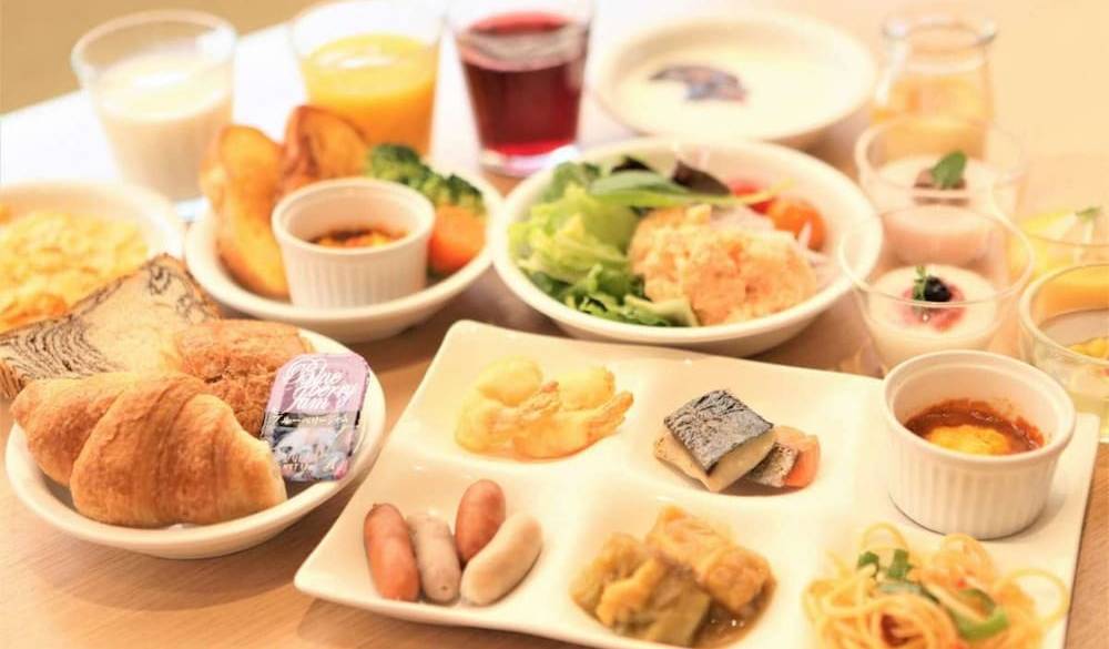 朝食バイキング / 1