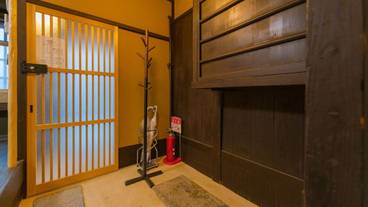 内部エントランス / 2