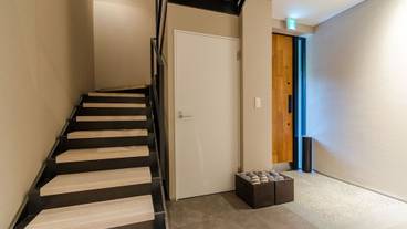 内部エントランス / 2