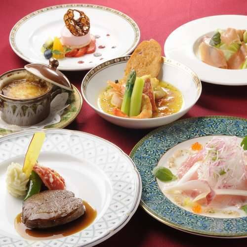 子供メニューも豊富
愛にあふれたディナー / 1