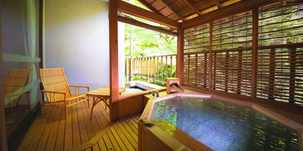 1.錦帯橋温泉　岩国国際観光ホテル4242752