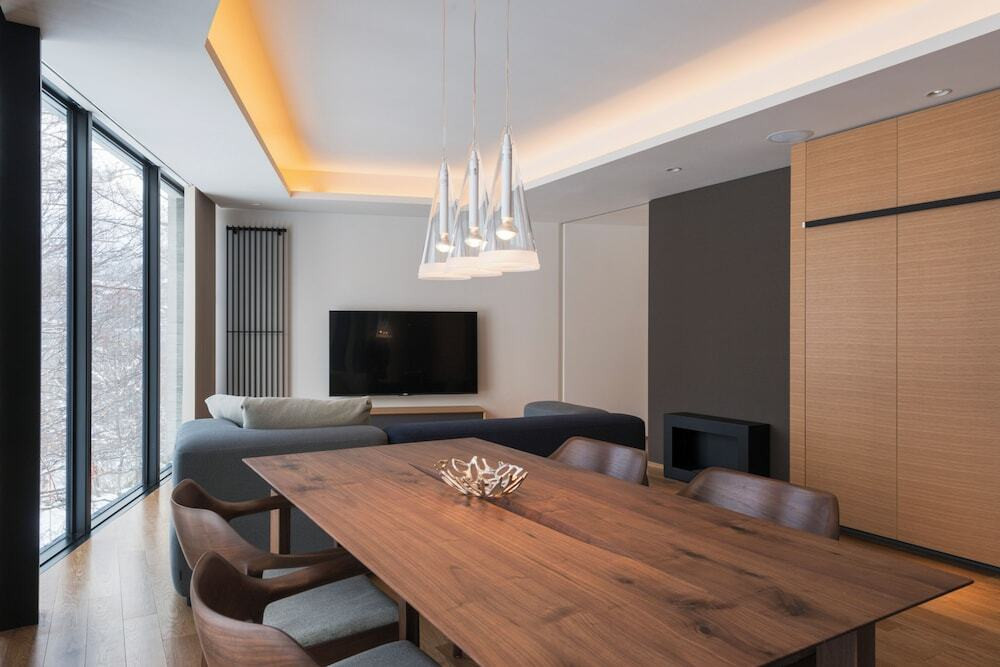 客室内のダイニングエリア