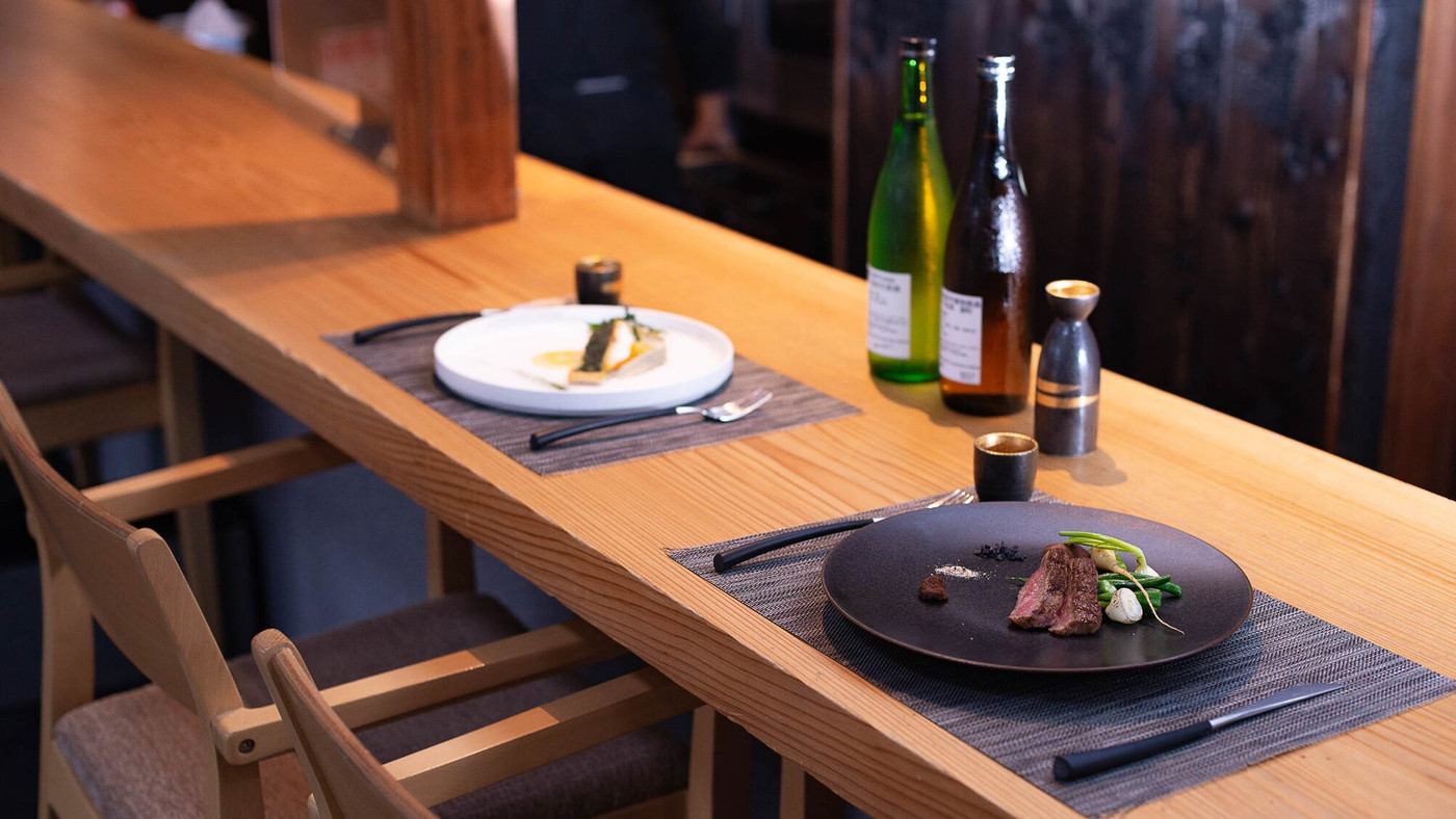 日本酒を嗜む♪酒蔵を改装した和モダンな宿3930822