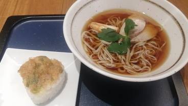 ラウンジの夜食サービス(※1日限定80食) / 4