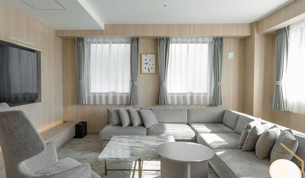 レーベンスイート / 3