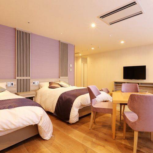 情緒たっぷりの客室へ / 2