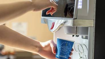 ロビーラウンジ / 9