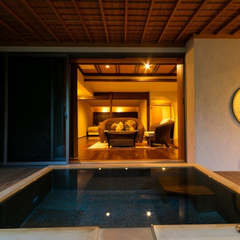 南信州の里山で名湯と能舞台を楽しむ3651012