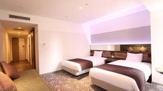 デラックス ツインルーム (ユニットタイプバスルーム、トイレ仕切り、シャワーブース)