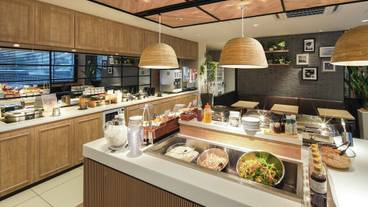 朝食スペース / 7