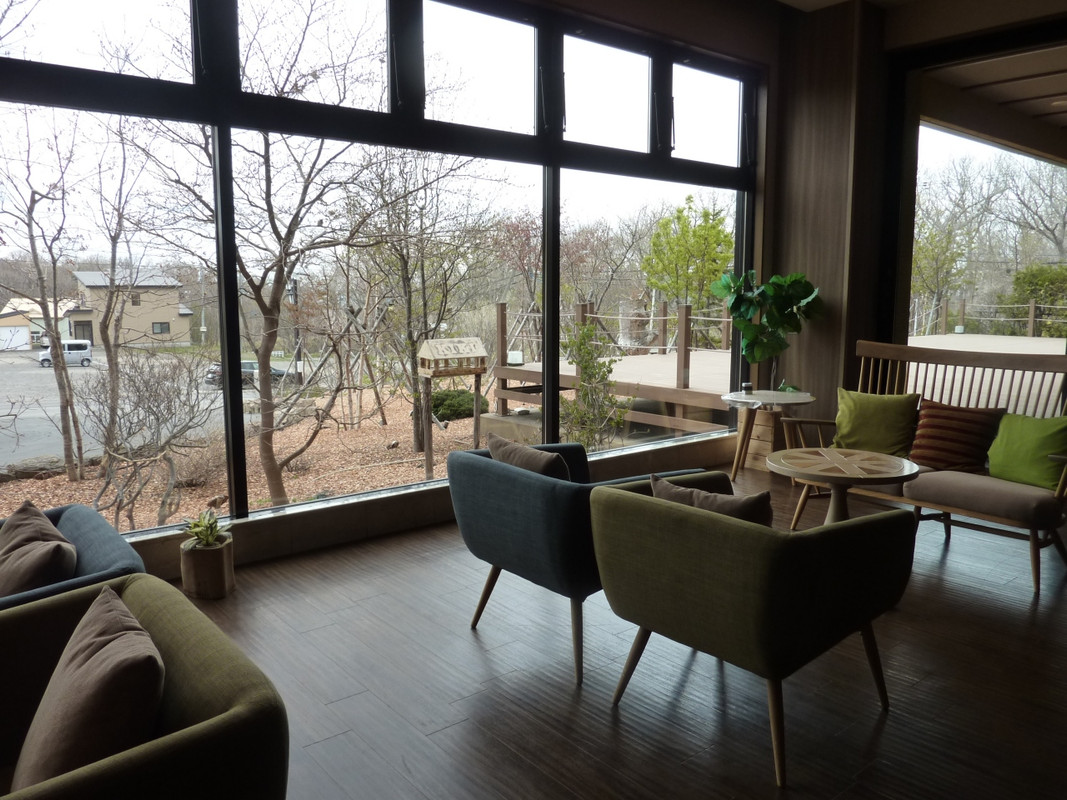 ソファが素敵なロビー