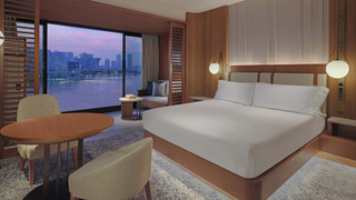 クラシック ルーム キングベッド 1 台 クラブラウンジ利用可 (Minatomirai View)