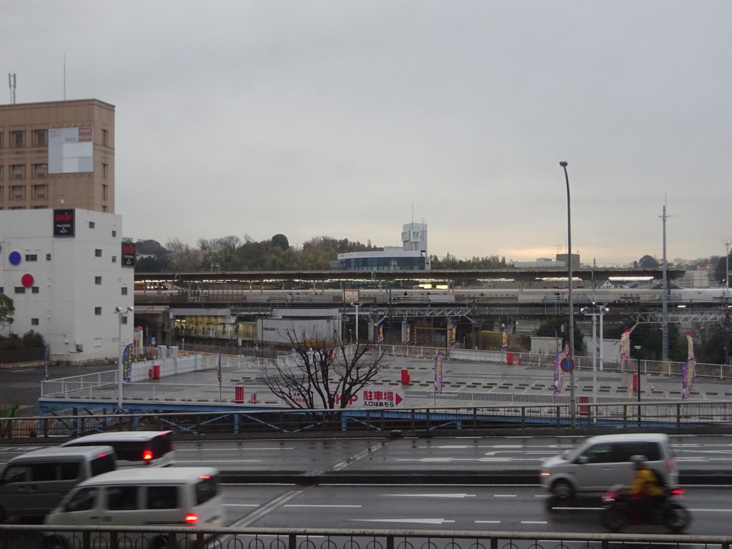 東館（フロントのある建物）3階の部屋から見える新幹線