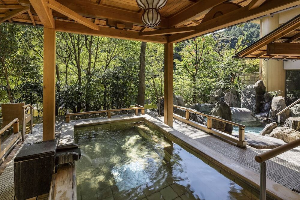 贅沢宿で至福のひとときを。空と緑に囲まれた風情溢れる宿3416683