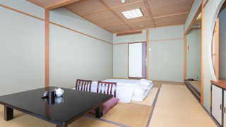 ファミリー和室 共用バスルーム