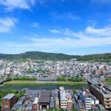 東山・鴨川側の客室からの景色 / 2