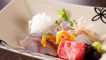 食事・飲み物 / 4