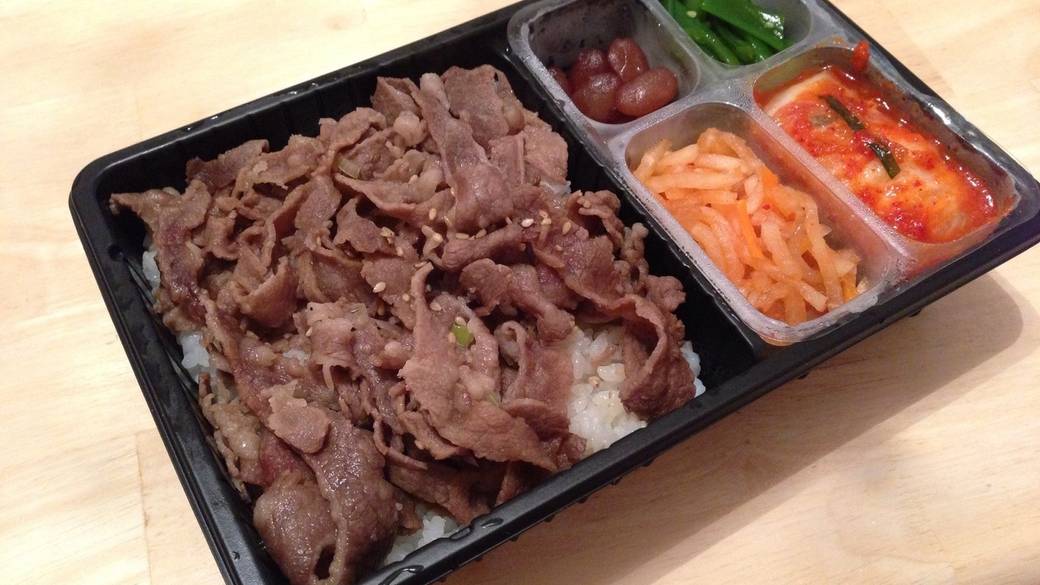 東京駅の構内や周辺で
お土産探し♪ / 1